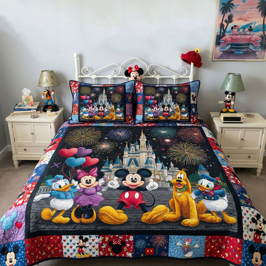 Dreamland Gathering 3-Piece Quilted Bedding Set DMC0NT085