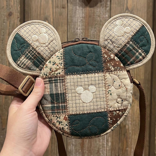 Easy Go Quilted Crossbody Bag DMC0DV031