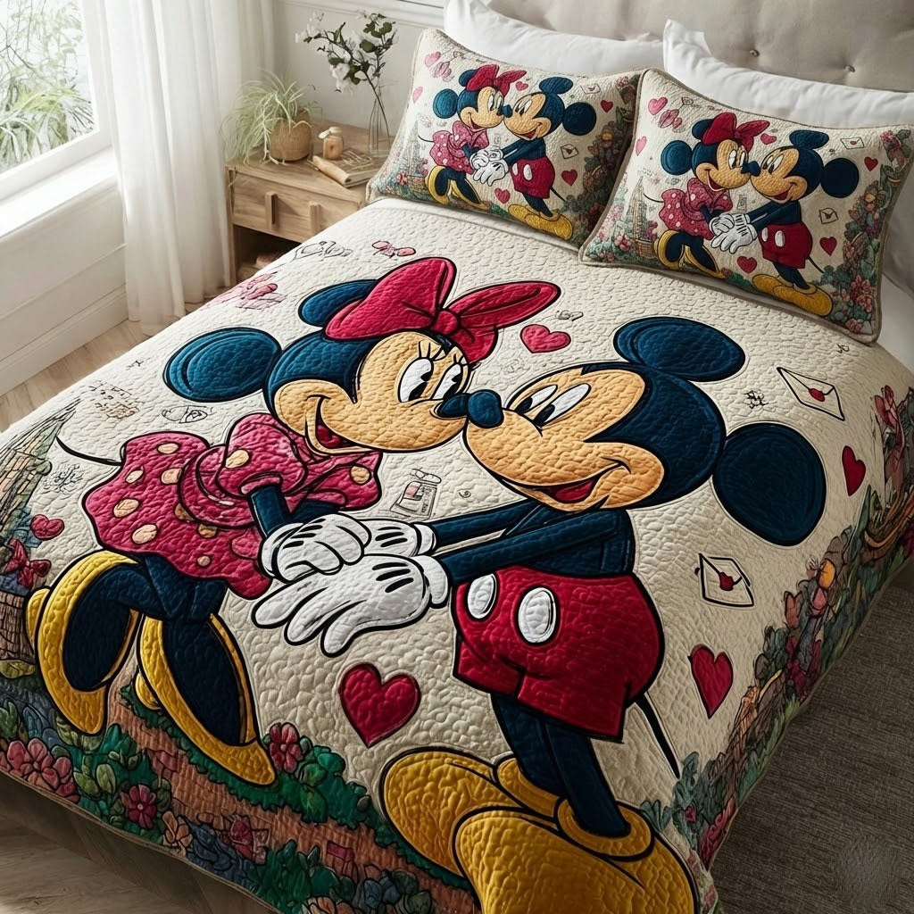 Happy Mouse 3-Piece Quilted Bedding Set DMC0DK001