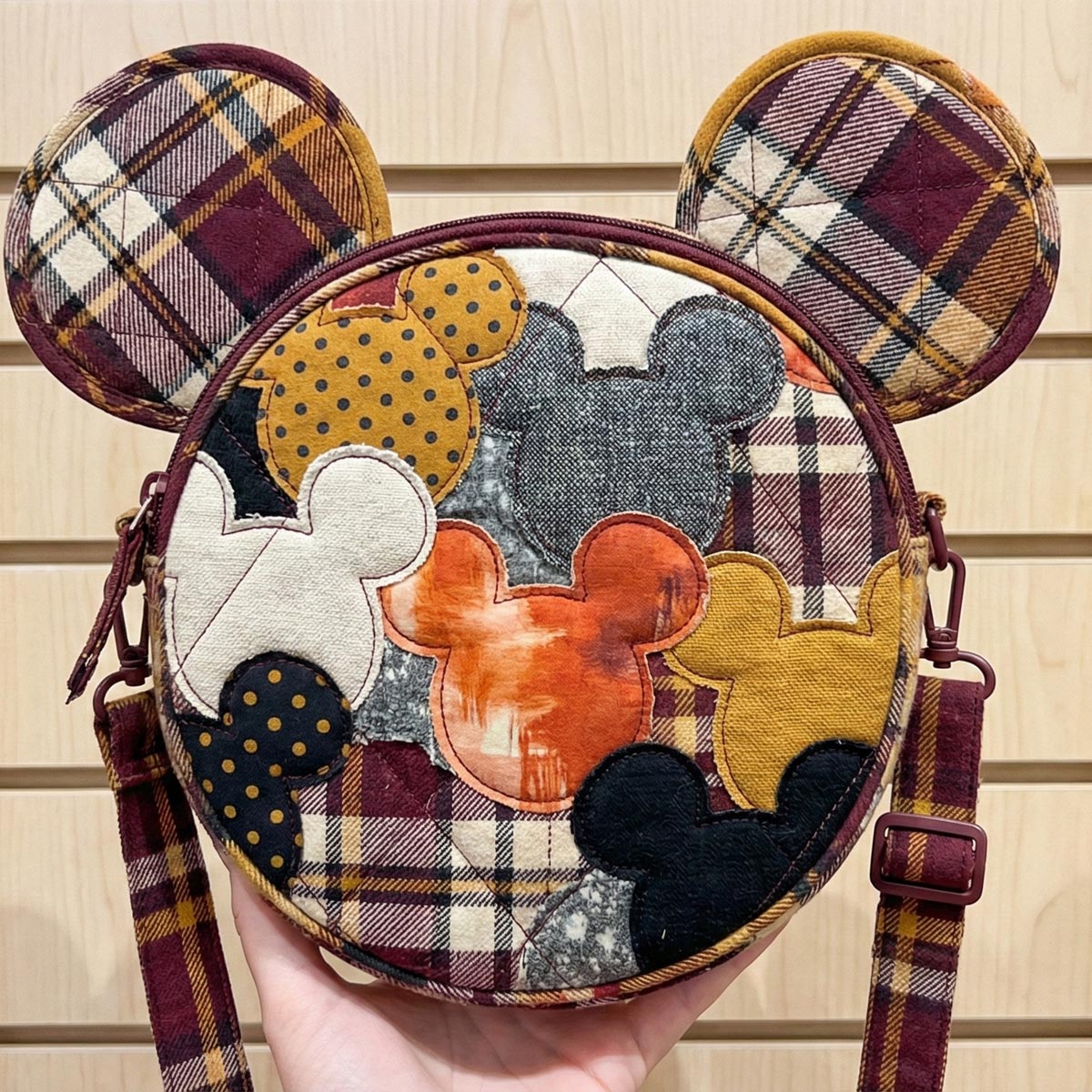 Joyful Carry Quilted Crossbody Bag DMC0DV029