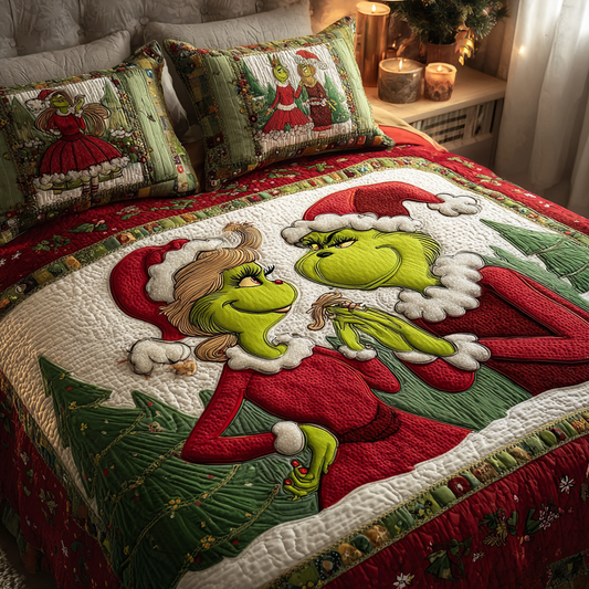 Santa Naughty Sweethearts Quilted Bedding Set NCU0HT131