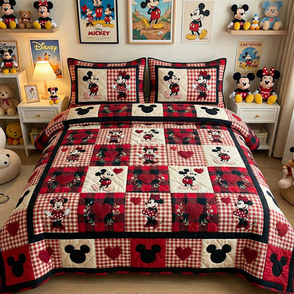 Sweet Devotion 3-Piece Quilted Bedding Set DMC0NT060